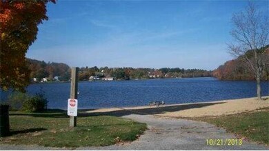 81 High St unit 17, Amesbury, MA 01913 - photo 2