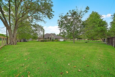 8801 Briarcrest St, Manvel, TX 77578 - photo 2