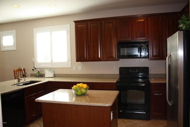 5521 W Rowel Rd -Kitchen