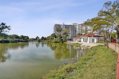 1300 NE Miami Gardens Dr unit 320E, Miami, FL 33179 - photo 7