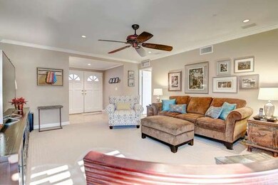 Light Bright Living room, upgraded carpeting, ceil