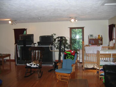 25 Kienia Rd, Hudson, NH 03051 - photo 3