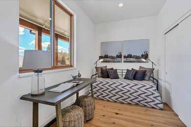 2735 NW Crossing Dr unit 201, Bend, OR 97703 - photo 5