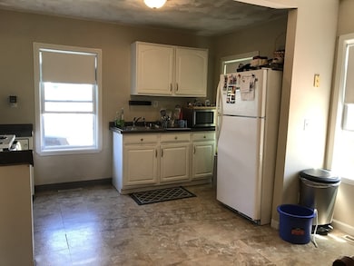 656 Old West Central St unit 1, Franklin, MA 02038 - photo 3