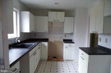 173 Otter Creek Dr, Gerrardstown, WV 25420 - photo 4