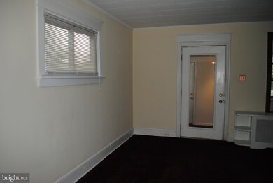 504 Charmont Ave, Folcroft, PA 19032 - photo 7