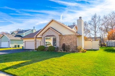 257 Pineview Ln, Valparaiso, IN 46383 - photo 2