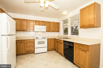 511 Wilgis Rd, Fallston, MD 21047 - photo 2