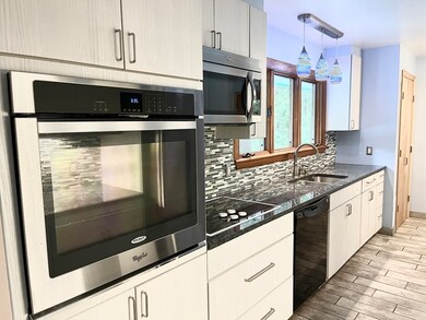 397 Cross St, Hanson, MA 02341 - photo 3