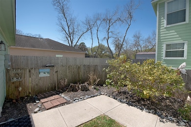 1114 S Hood St, Alvin, TX 77511 - photo 7