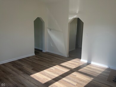 318 W Jefferson St, Kirklin, IN 46050 - photo 2