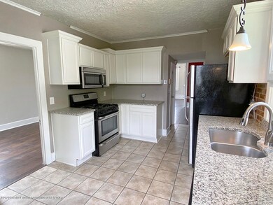 13-kitchen1