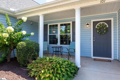 107 Whileaway Ct, Taylors, SC 29687 - photo 2