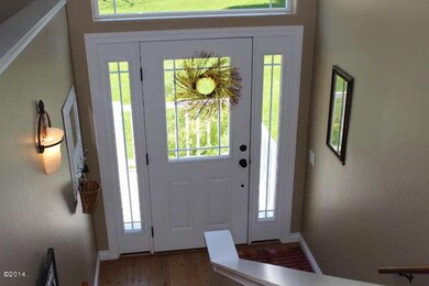 Entrance with Glass Door and Side Panels