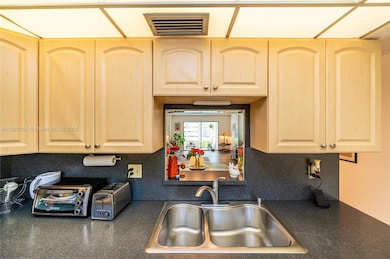 2101 Lucaya Bend unit C1, Coconut Creek, FL 33066 - photo 5