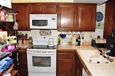 Plenty of counter space in the kitchen