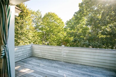 20 Everett St unit 3, Newport, RI 02840 - photo 4