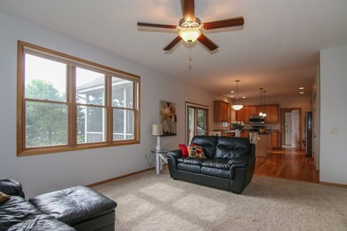 2802 Hollyhock St, Fitchburg, WI 53711 - photo 4