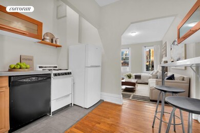 226 E 27th St unit 5C, New York, NY 10016 - photo 2