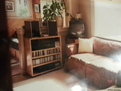 7 Conrad St, Albany, NY 12205 - photo 5