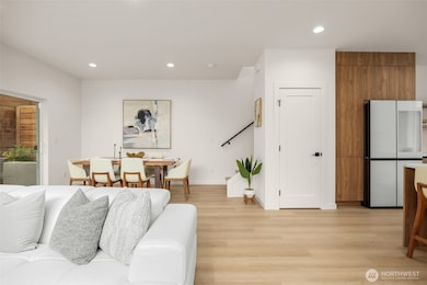 1227 B N 48th St, Seattle, WA 98103 - photo 5