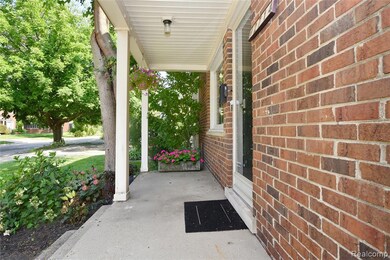 2714 Glenview Ave, Royal Oak, MI 48073 - photo 2