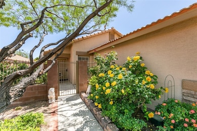 11073 Gateview Ln, Las Vegas, NV 89144 - photo 4