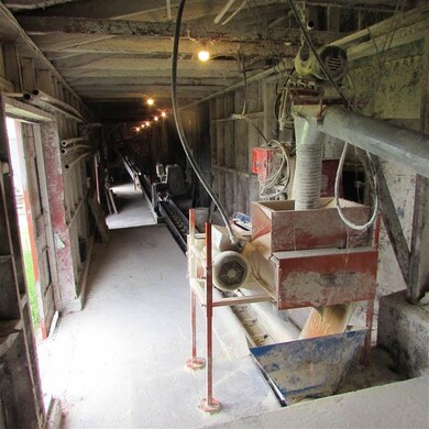 6807 Irish Hollow Rd, Lancaster, WI 53813 - photo 6