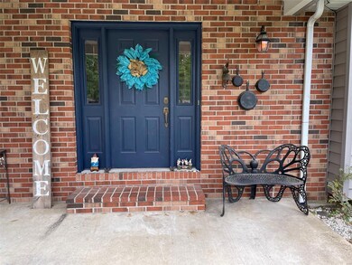 2015 Greenbrier Dr, Collinsville, IL 62234 - photo 2