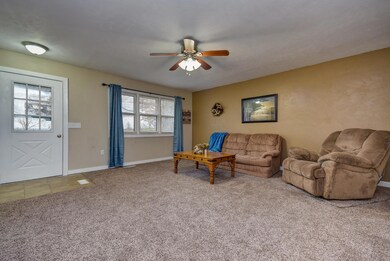 600 E Division-29