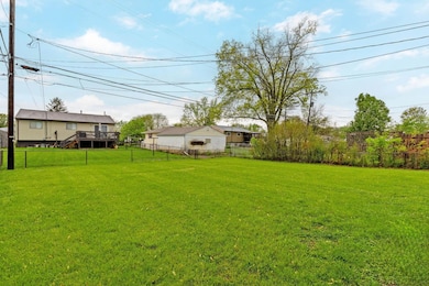3951 W Ivorton