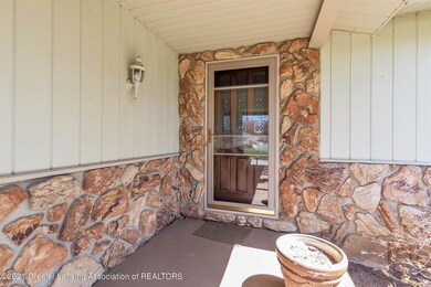 07-5900 Patriots way-WindowStill-Real-Es