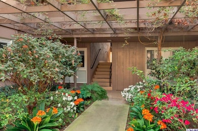 950 S Orange Grove Blvd unit B, Pasadena, CA 91105 - photo 4