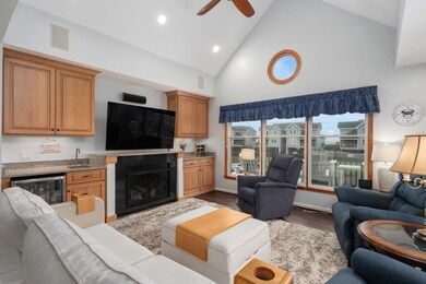Living Room with gorgeous built-ins