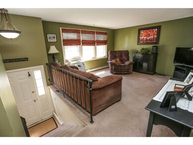 490 Pickering St, Manchester, NH 03104 - photo 3