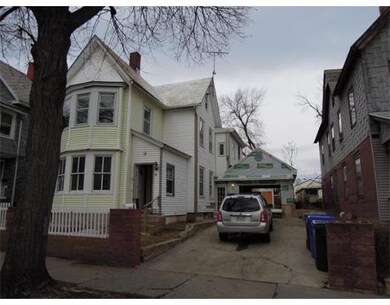 25 Vinton St, Springfield, MA 01104 - photo 3