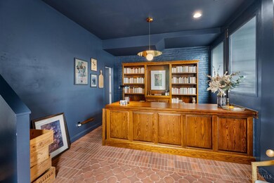 306 Grear Aly, Cincinnati, OH 45202 - photo 5