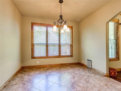 19513 Fieldshire Dr, Edmond, OK 73012 - photo 6