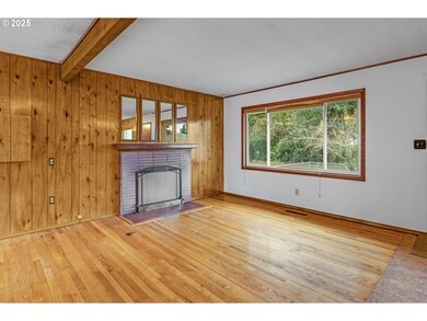 11529 NE Fargo St, Portland, OR 97220 - photo 4