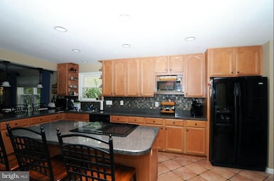 288 Yale Ct, Arnold, MD 21012 - photo 2