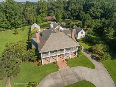4562 Spring Place-SMALL-3