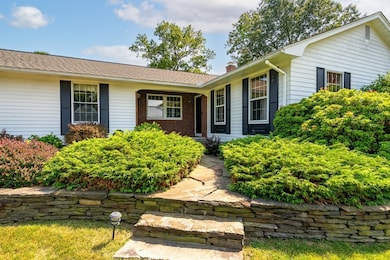 9 Sandra Rd, Easthampton, MA 01027 - photo 3