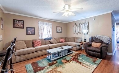 Living Room 3 (1)