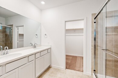 1210 Sugar Dr, Tomball, TX 77375 - photo 4