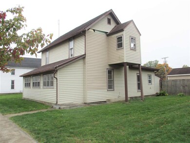 135 W 1st St, Roanoke, IN 46783 - photo 3