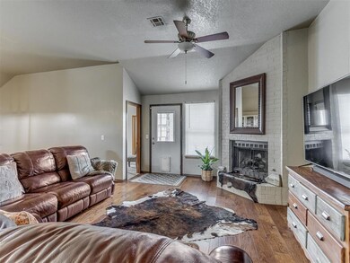 2617 Amy Ct, Moore, OK 73160 - photo 7