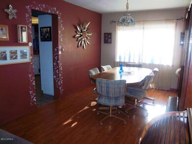 Dining Room w/Wood Laminate Flooring