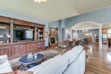 6070 Oakview Ct, Excelsior, MN 55331 - photo 5