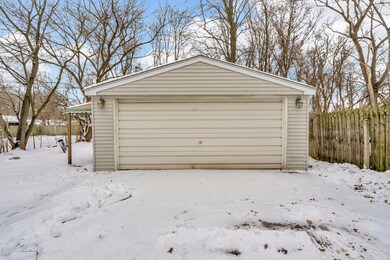 6-web-or-mls-40 Danforth St White Lake 2
