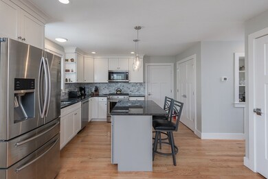 220 Center St unit 5, Pembroke, MA 02359 - photo 3